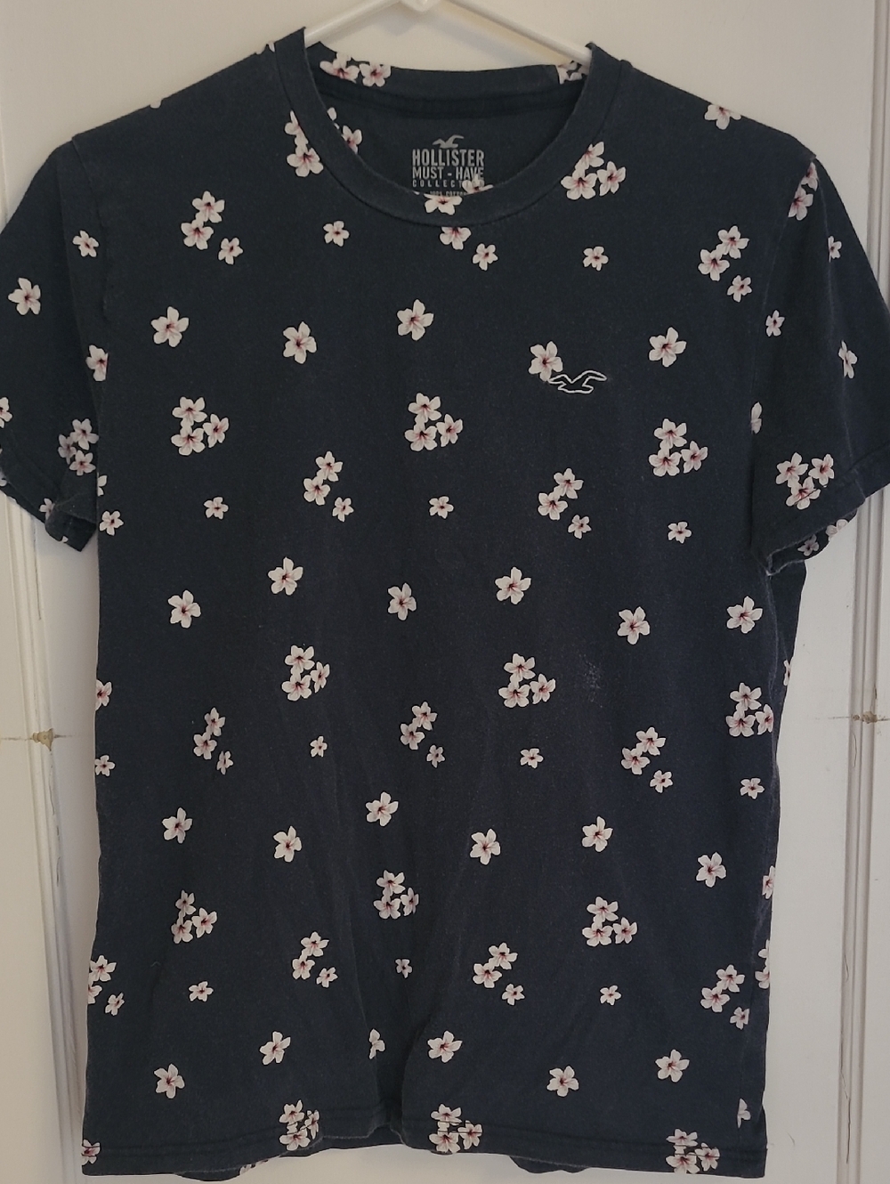Hollister Navy Floral Short Sleeve Tee